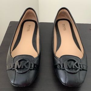MK -Michael Kors flats